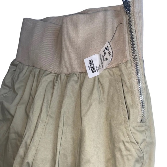 AKIRA Once Upon A Time Cargo Pants Beige Women’s Size Small AK912043 NWT - Picture 5 of 15